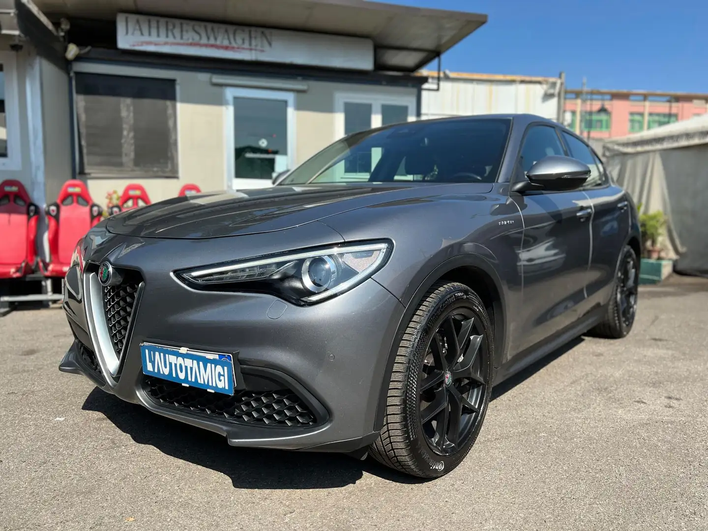 Alfa Romeo Stelvio 2.2 Turbodiesel 190 CV AT8 RWD Executive Grijs - 2