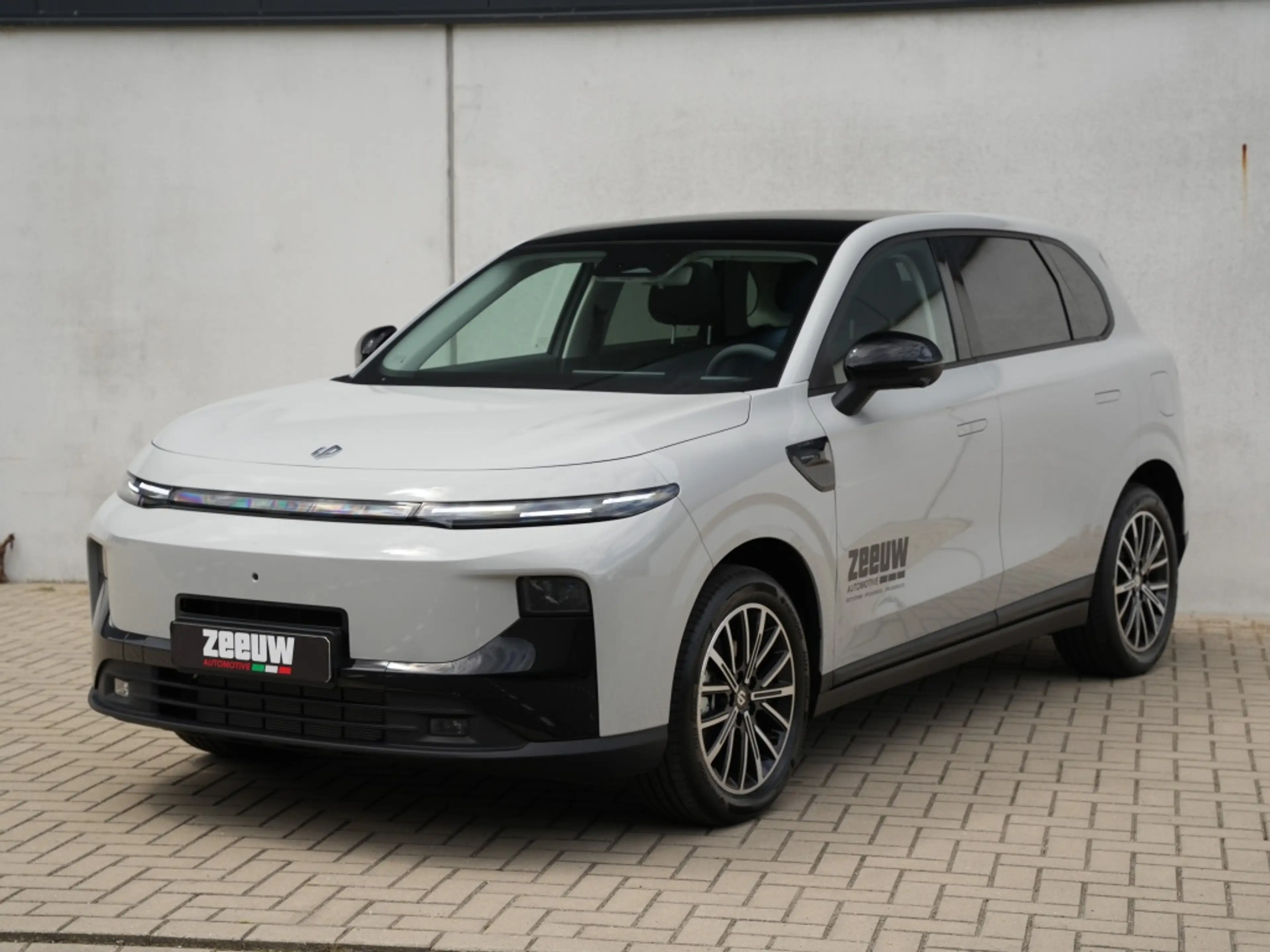 Leapmotor B10 Design Hybrid EV 18.8 kWh | Pano | Camera | Carpla — photo 8