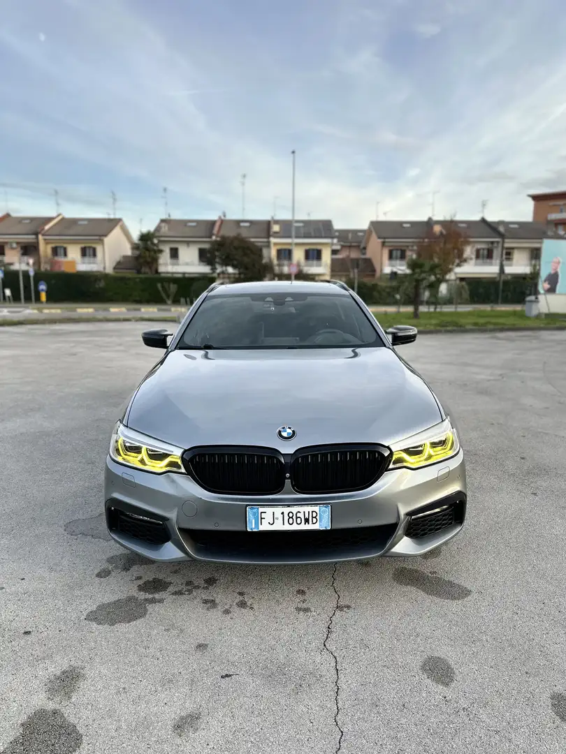 BMW 530 530xd Touring M-SPORT - 2