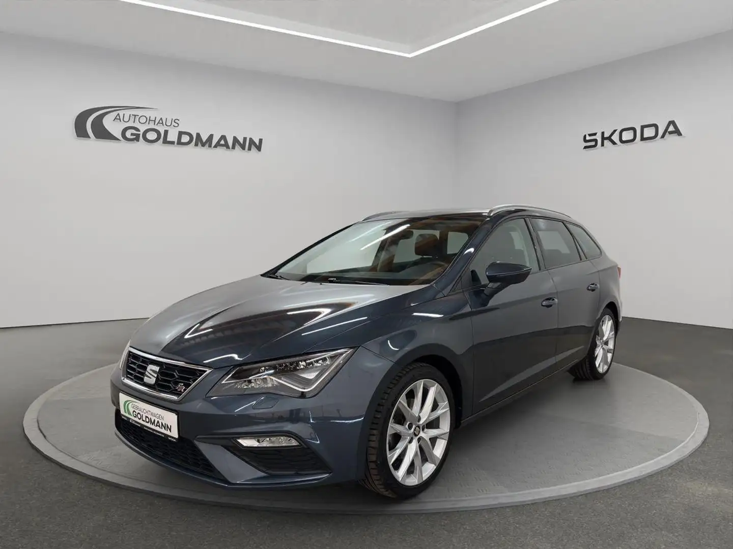 SEAT Leon ST FR 1.5 TSI 110 kW Grau - 1