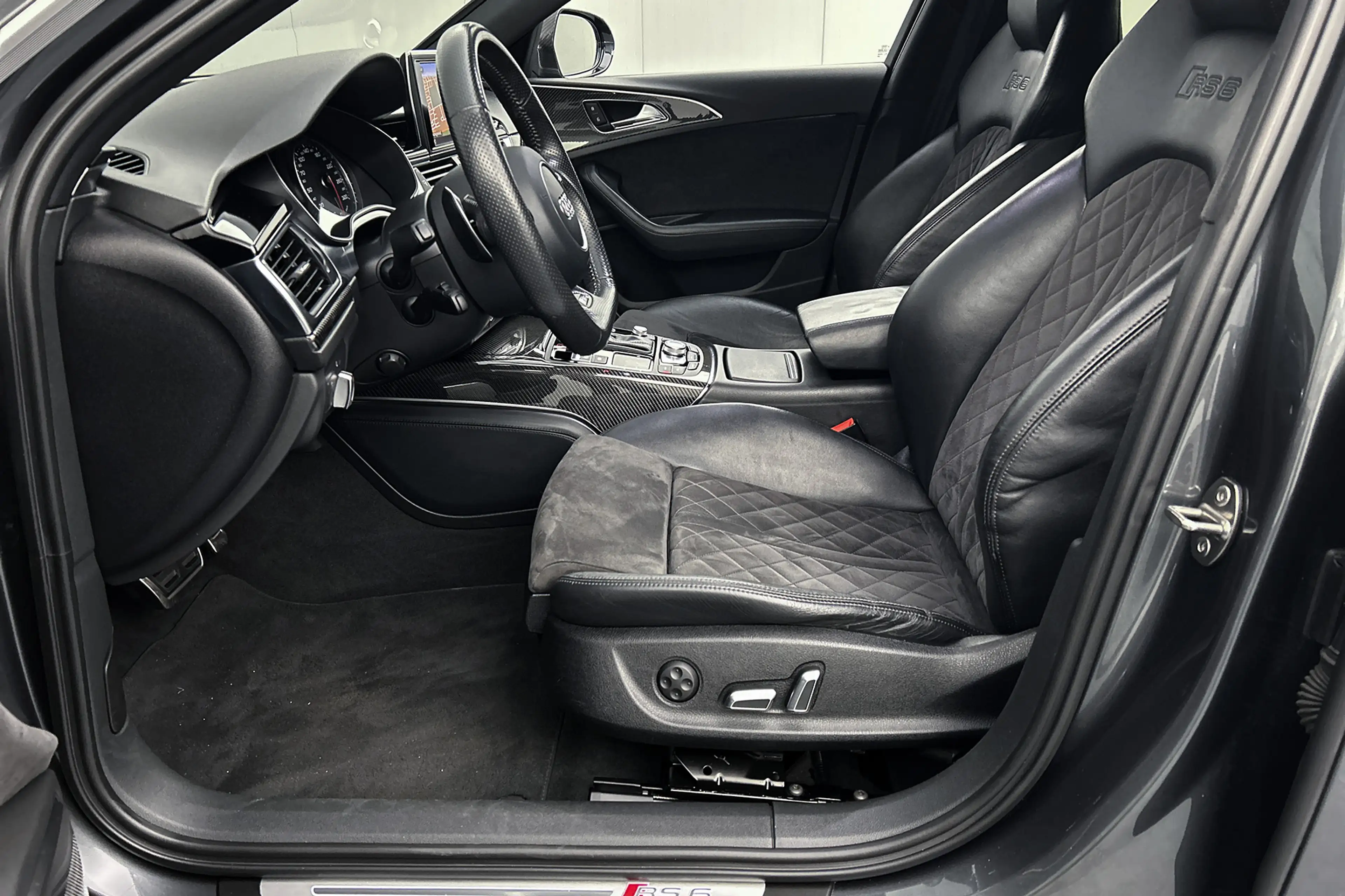 Audi RS6 A6 Avant 4.0 TFSI quattro Pro Line Plus | Keramisc — photo 29