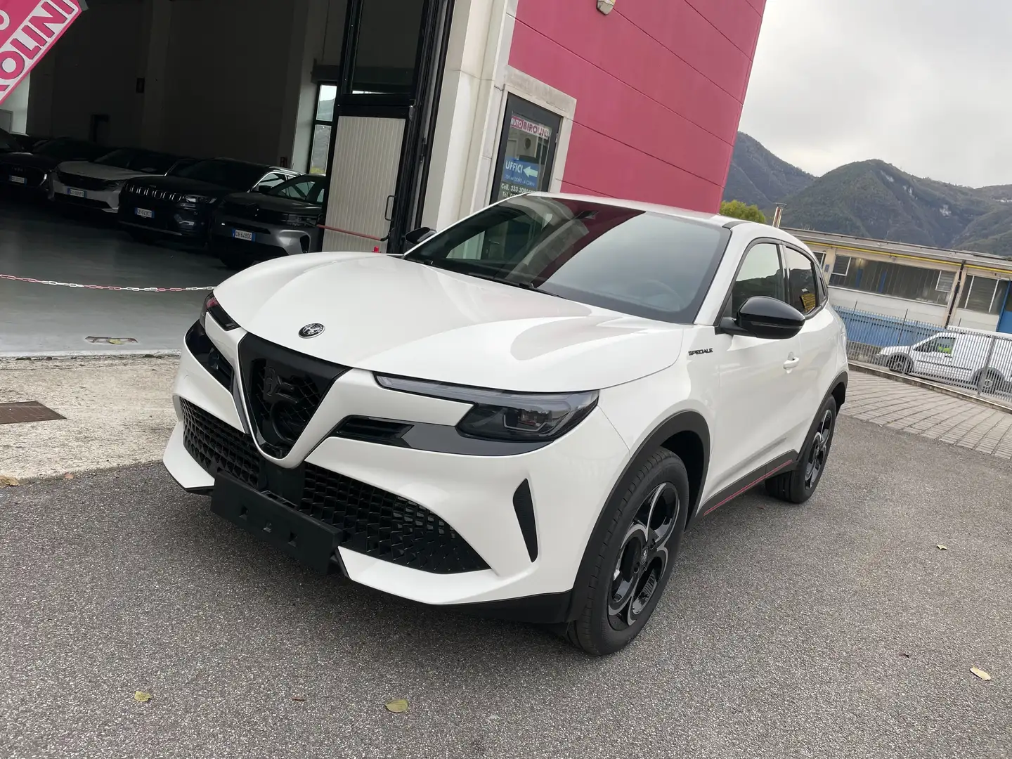 Alfa Romeo Junior Junior 1.2 ibrida Speciale 136cv edct6 Wit - 1