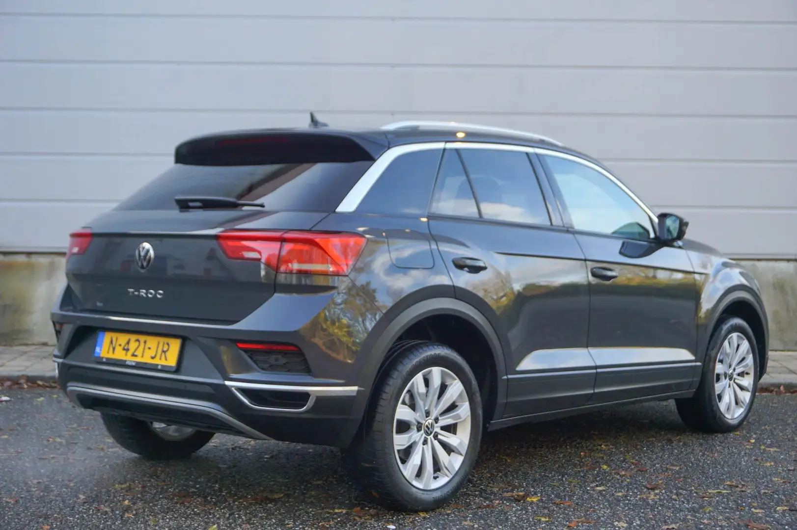 Volkswagen T-Roc 1.0 TSI 110pk Style | Achteruitrijcamera | Navigat Gris - 2
