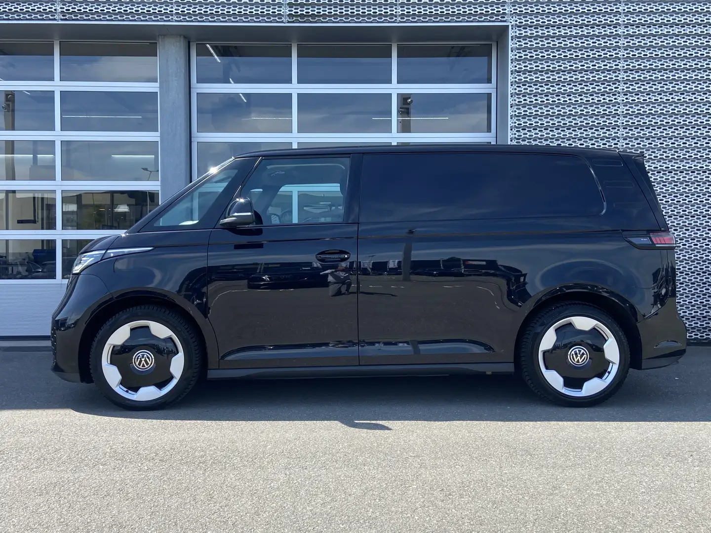 Volkswagen ID. Buzz Cargo Bulli | Trekhaak | Adaptive Cruise | IQ-Light | Ca Negro - 2