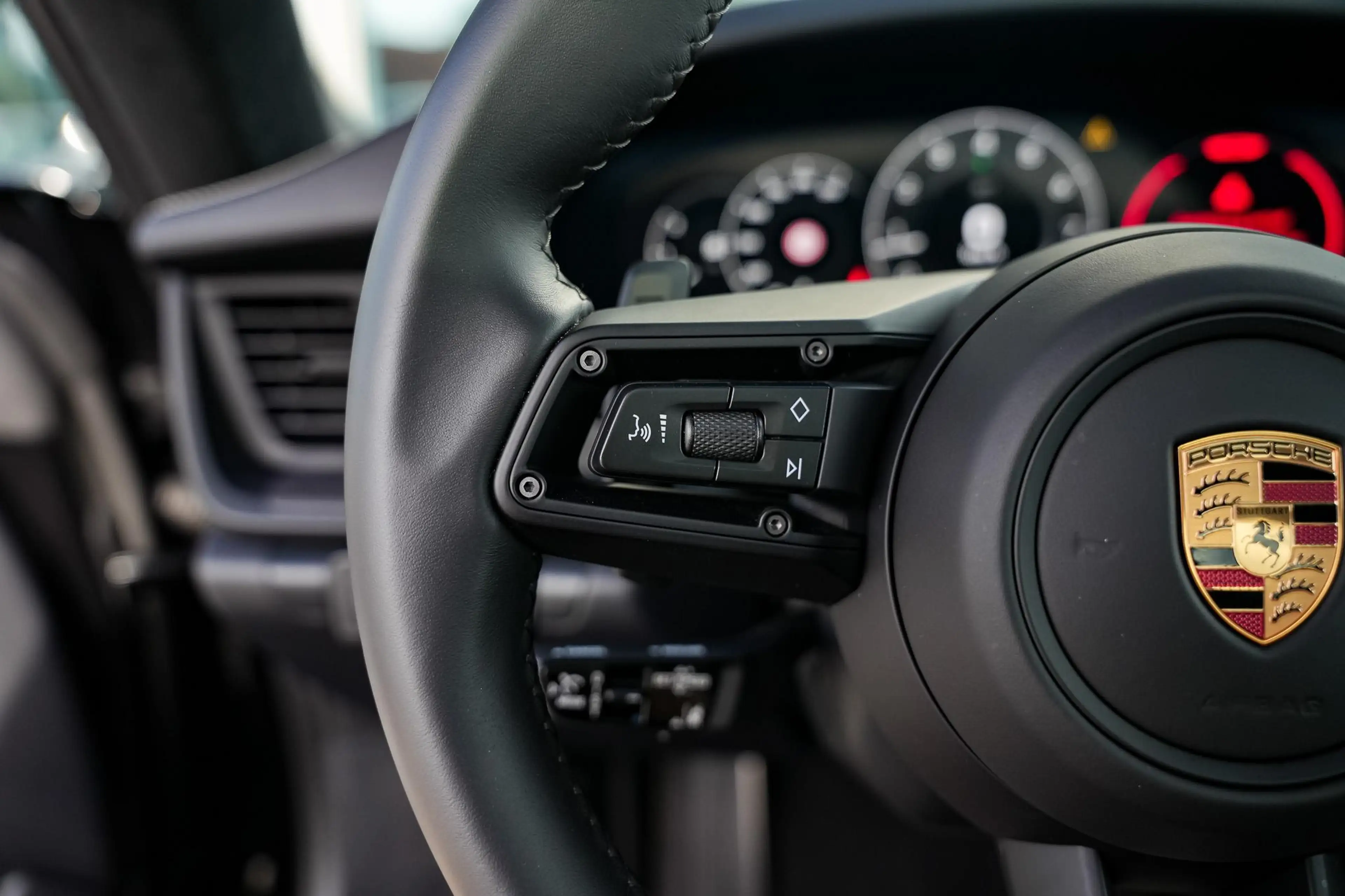 Porsche 992 3.6 T-Hybrid Carrera GTS l Bezichtiging op afspraa — photo 9