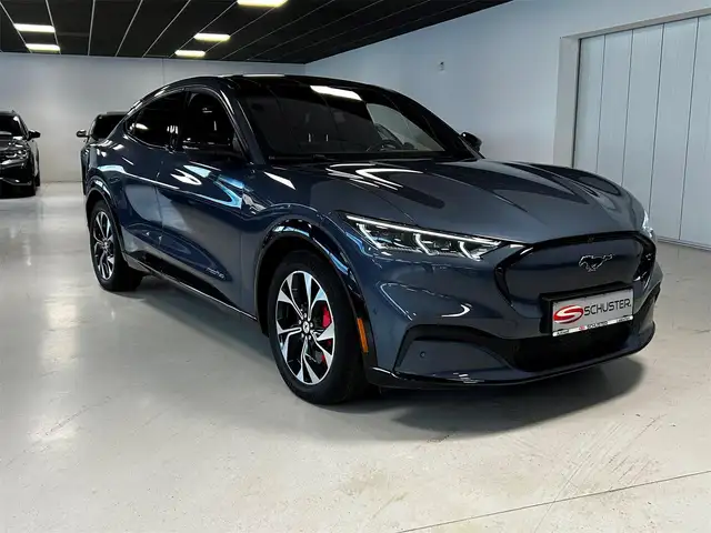 Ford Mustang Mach-E AWD Elektro Extended Range