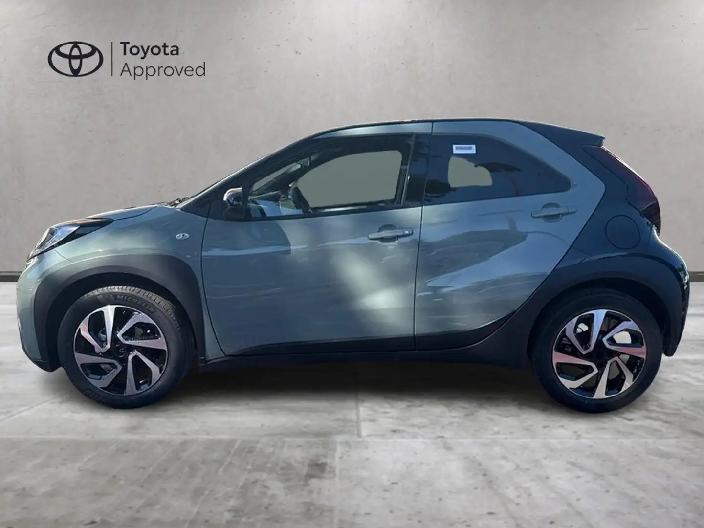 Toyota Aygo X Aygo X 1.0 Trend 72cv s-cvt Grün - 2