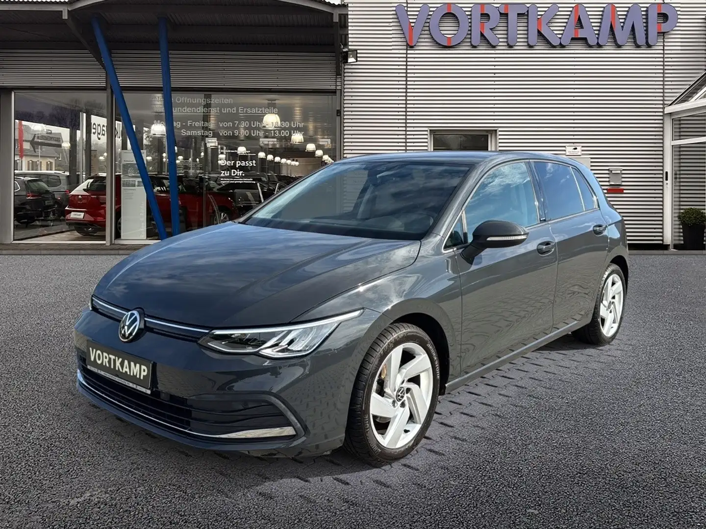 Volkswagen Golf VIII Lim. Active Grau - 2