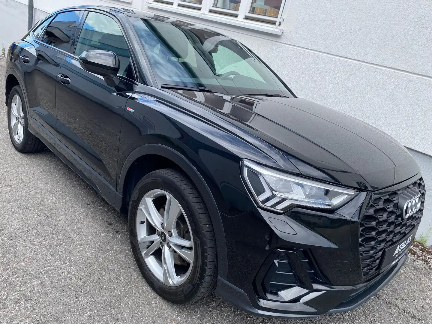 Audi Q3 45 TFSIe Sportback S line Sportpaket plus Noir - 1