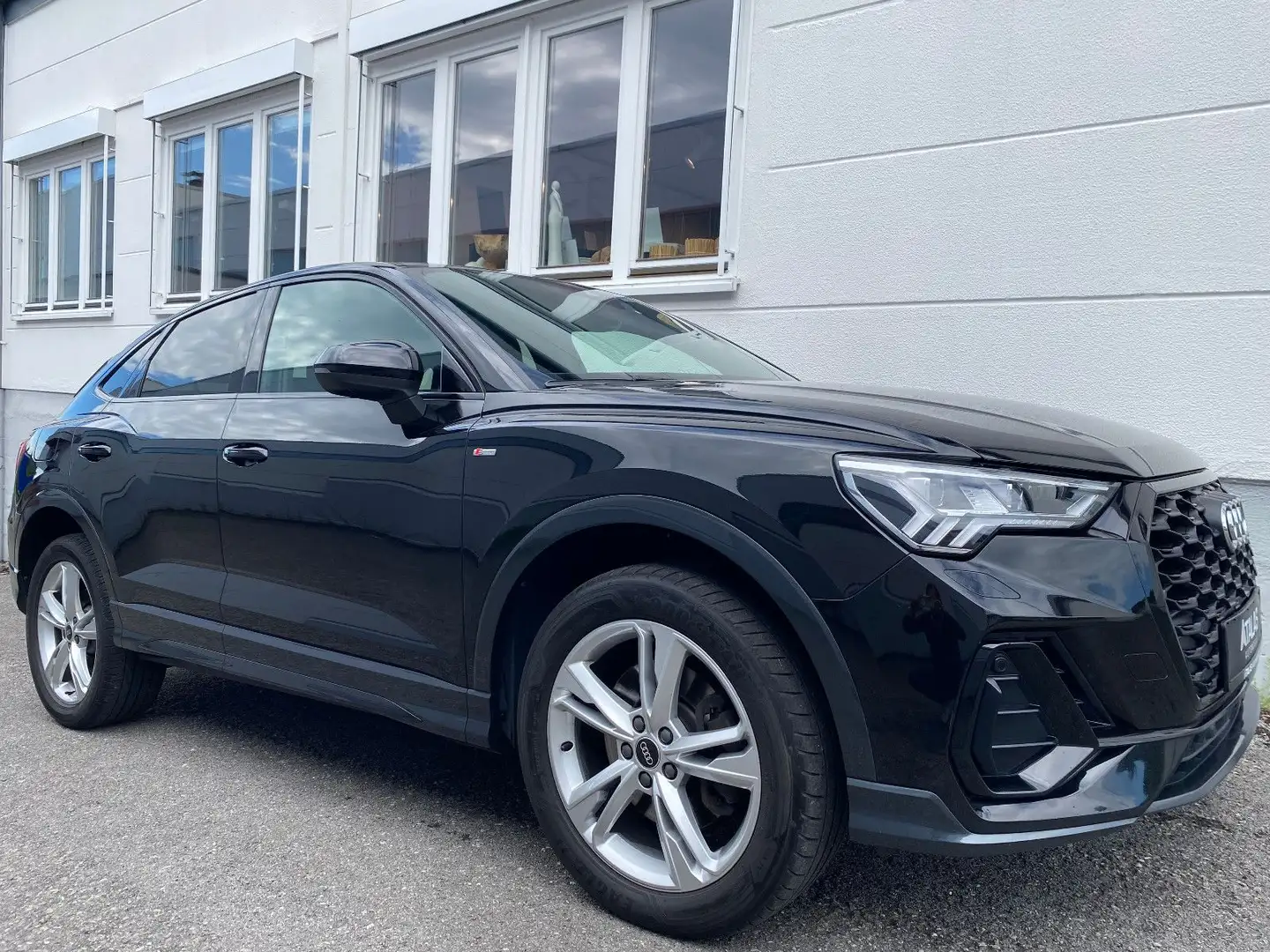 Audi Q3 45 TFSIe Sportback S line Sportpaket plus Noir - 2