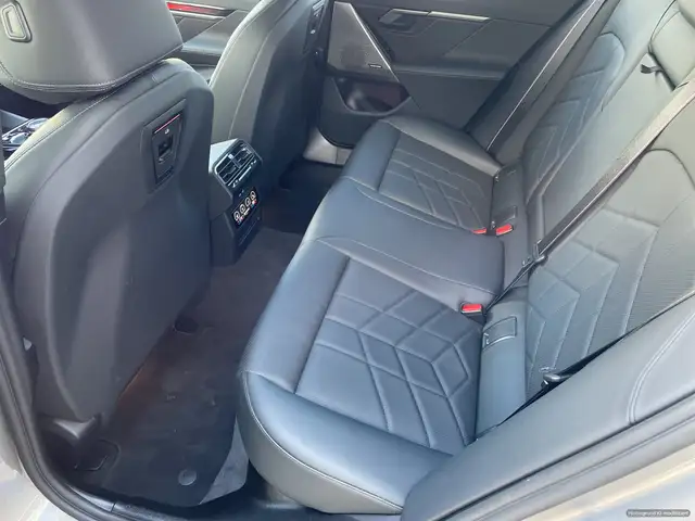 BMW M view 11