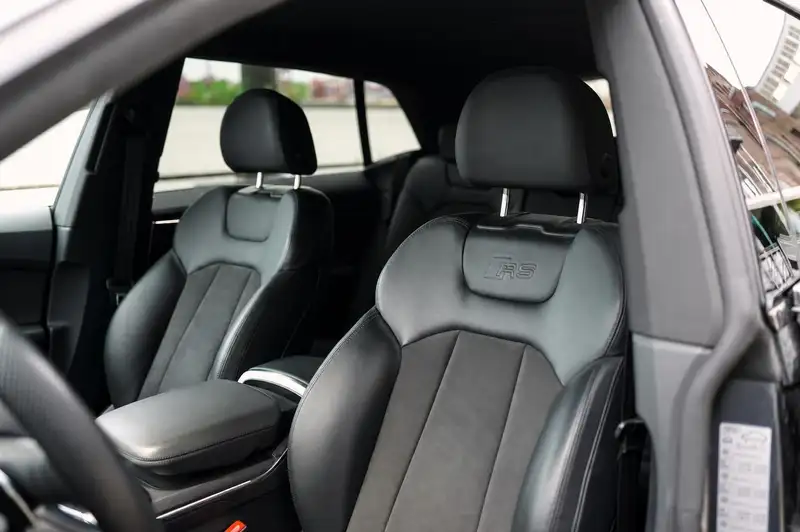 Audi RS Q8 4.0 TFSI quattro – Foto 9