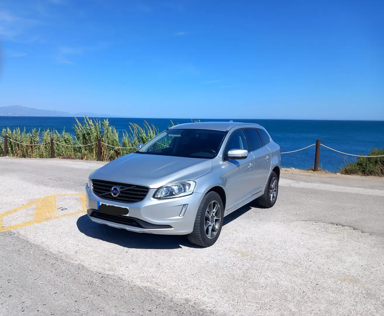 Volvo XC60 XC60 D3 Premium Edition 150 Premium Edition Plateado - 2