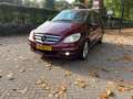 Mercedes-Benz B 180 B 180 Rood - thumbnail 1