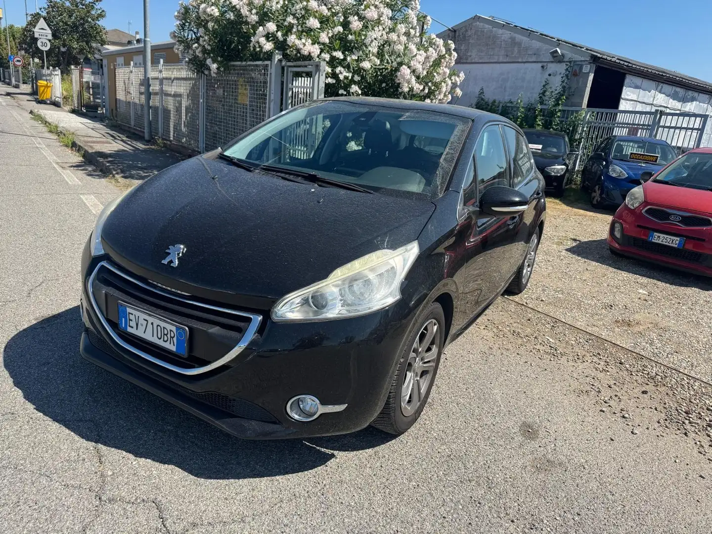 Peugeot 208 208 I 2012 3p 1.2 puretech (vti) 12v Active Zwart - 2