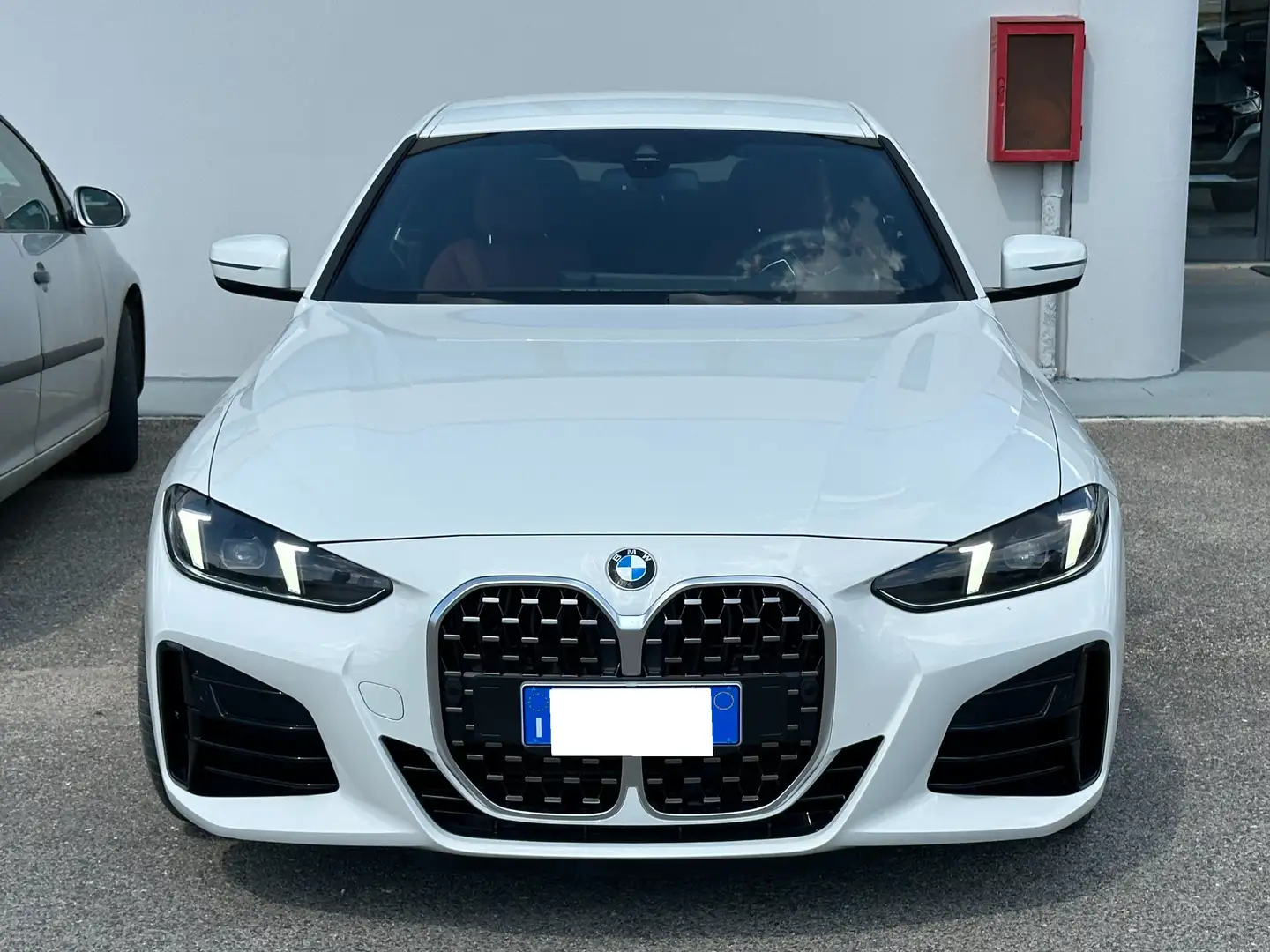BMW 420 Serie 4 2024 Coupe 420d Coupe mhev 48V MSport auto Bianco - 1