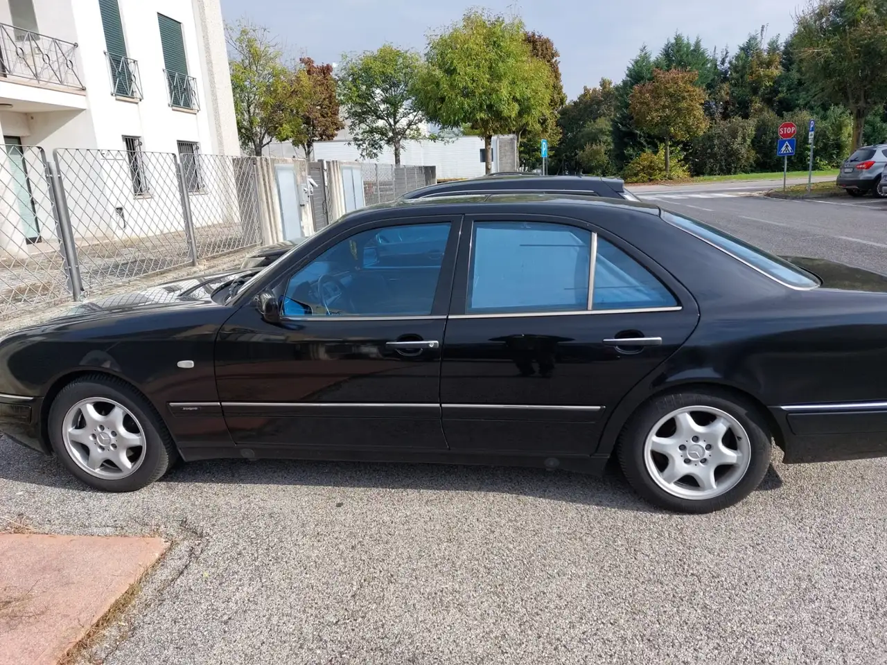 Mercedes-Benz E 200 Avantgarde, foto 10