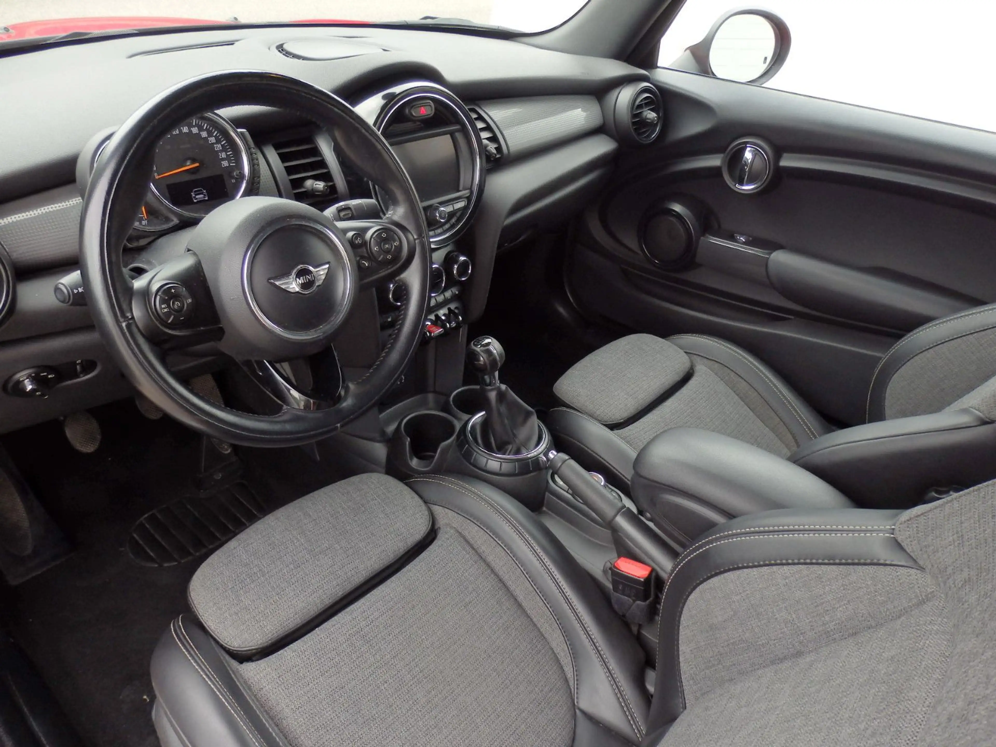 MINI Cooper Cabrio LED Kamera Sportsit 17" Chili 1.Hd — photo 5