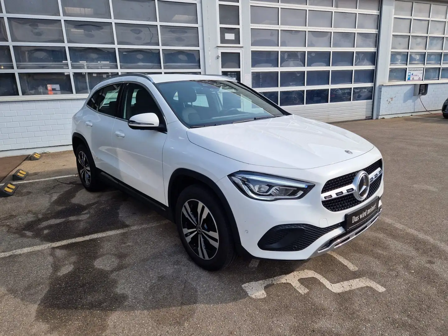 Mercedes-Benz GLA 200 Progressive|Kamera|Vario|LED|Easy-P|Aug Weiß - 2