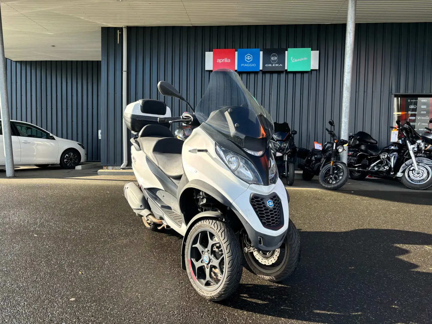 Piaggio MP3 350 - 1