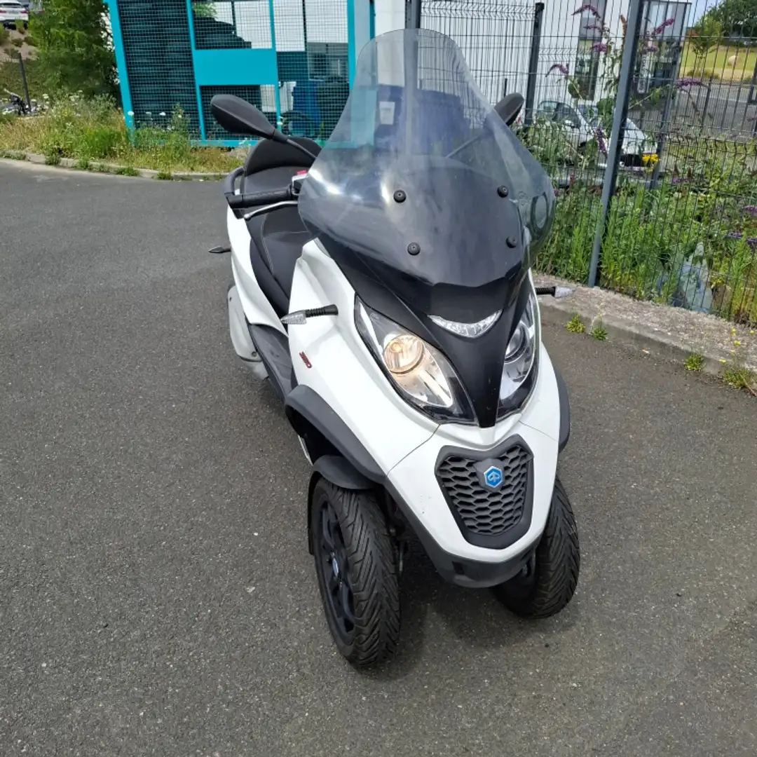 Piaggio MP3 350 - 1