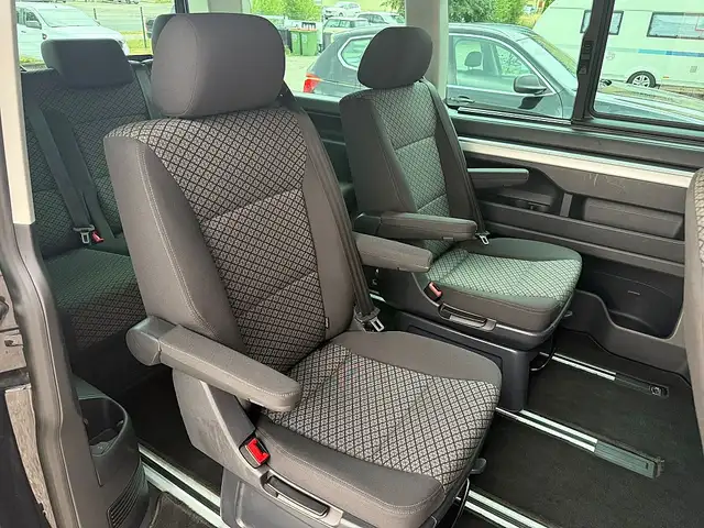 Volkswagen T6.1 Multivan Multivan T6.1 2,0 TDI 4Motion DSG Standheizung AHK Ansicht 11