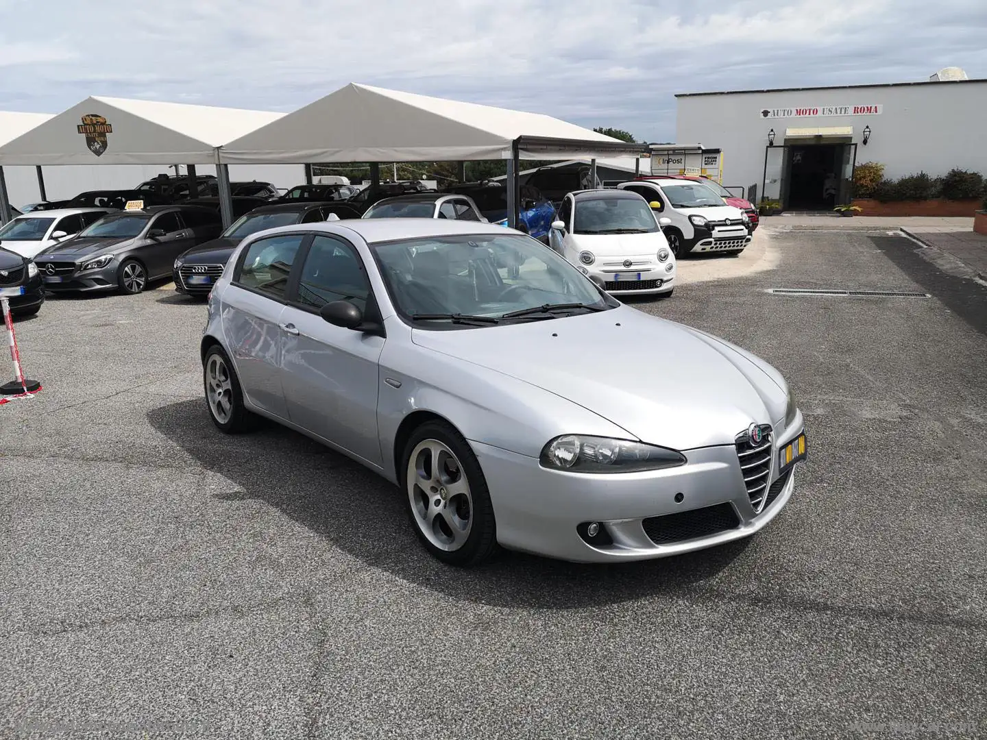 Alfa Romeo 147 1.9 JTD 120CV RATE AUTO MOTO SCOOTER Silber - 1