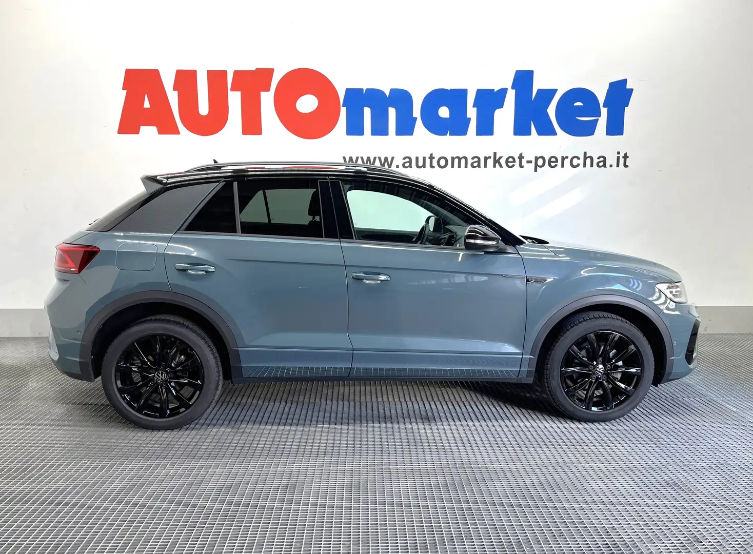 Volkswagen T-Roc 1.5 TSI R-Line Blau - 1