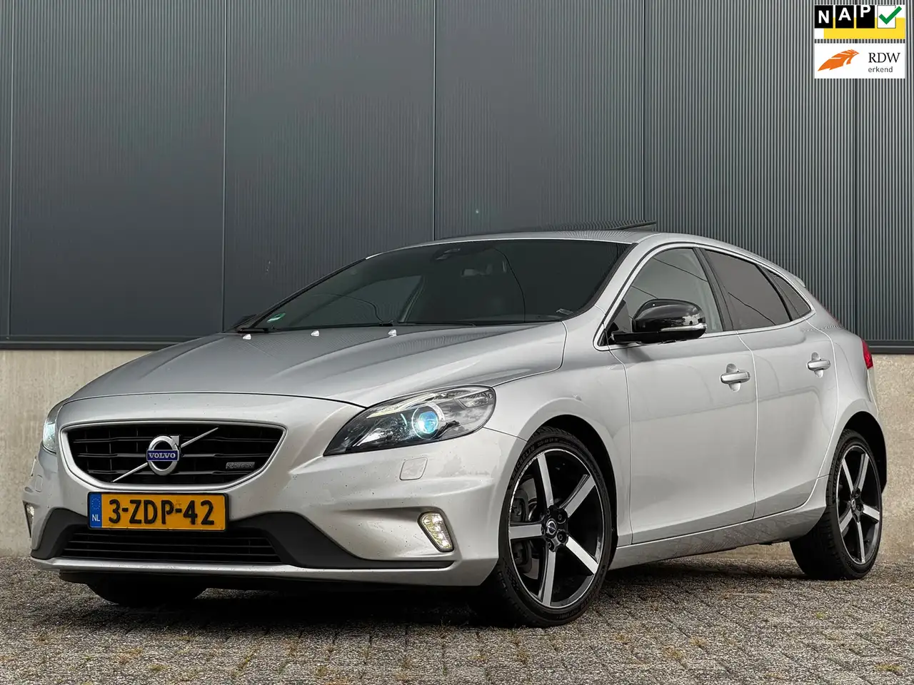 Volvo V40