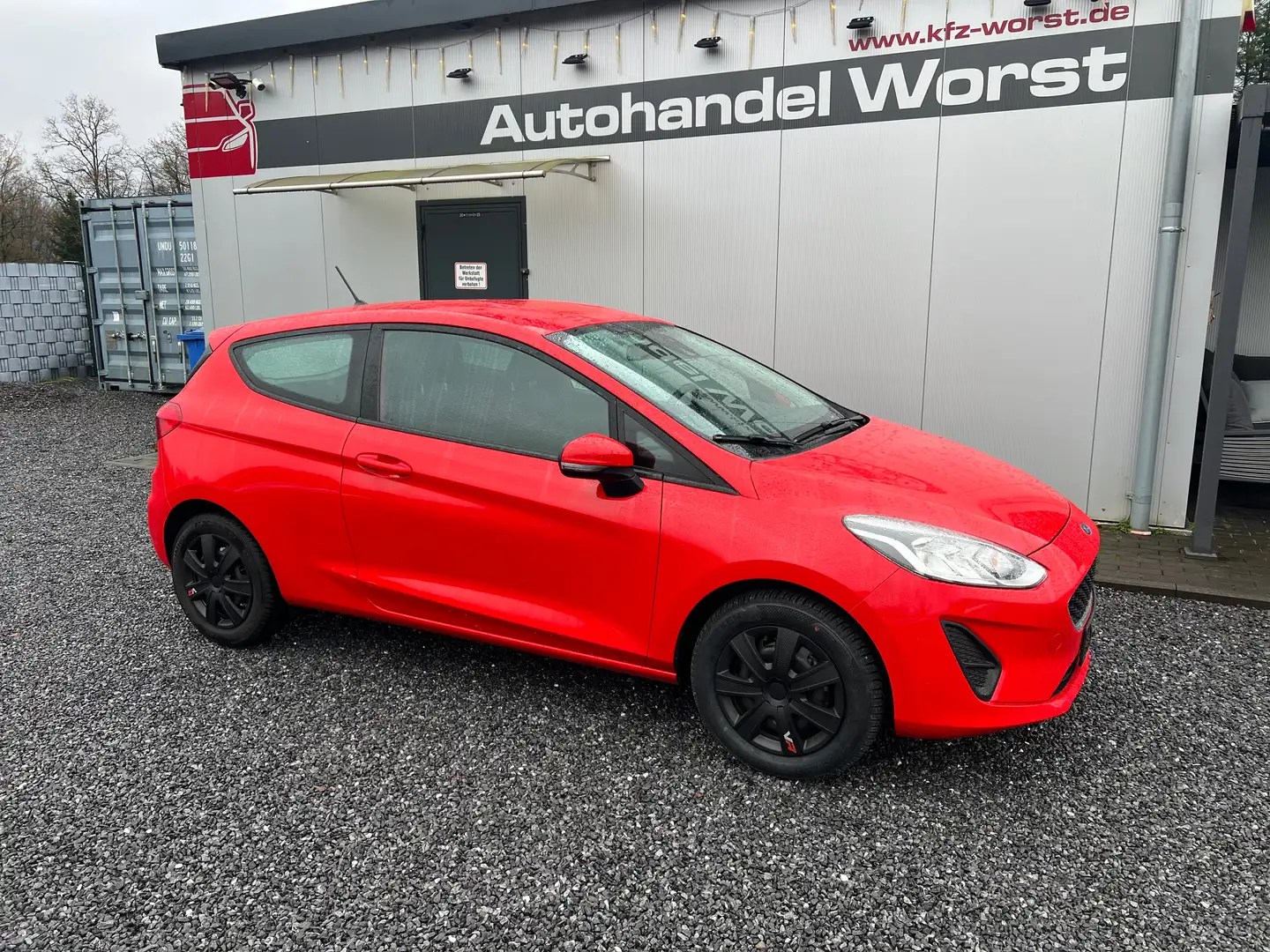 Ford Fiesta verschiedene Modelle vorrätig Rot - 1