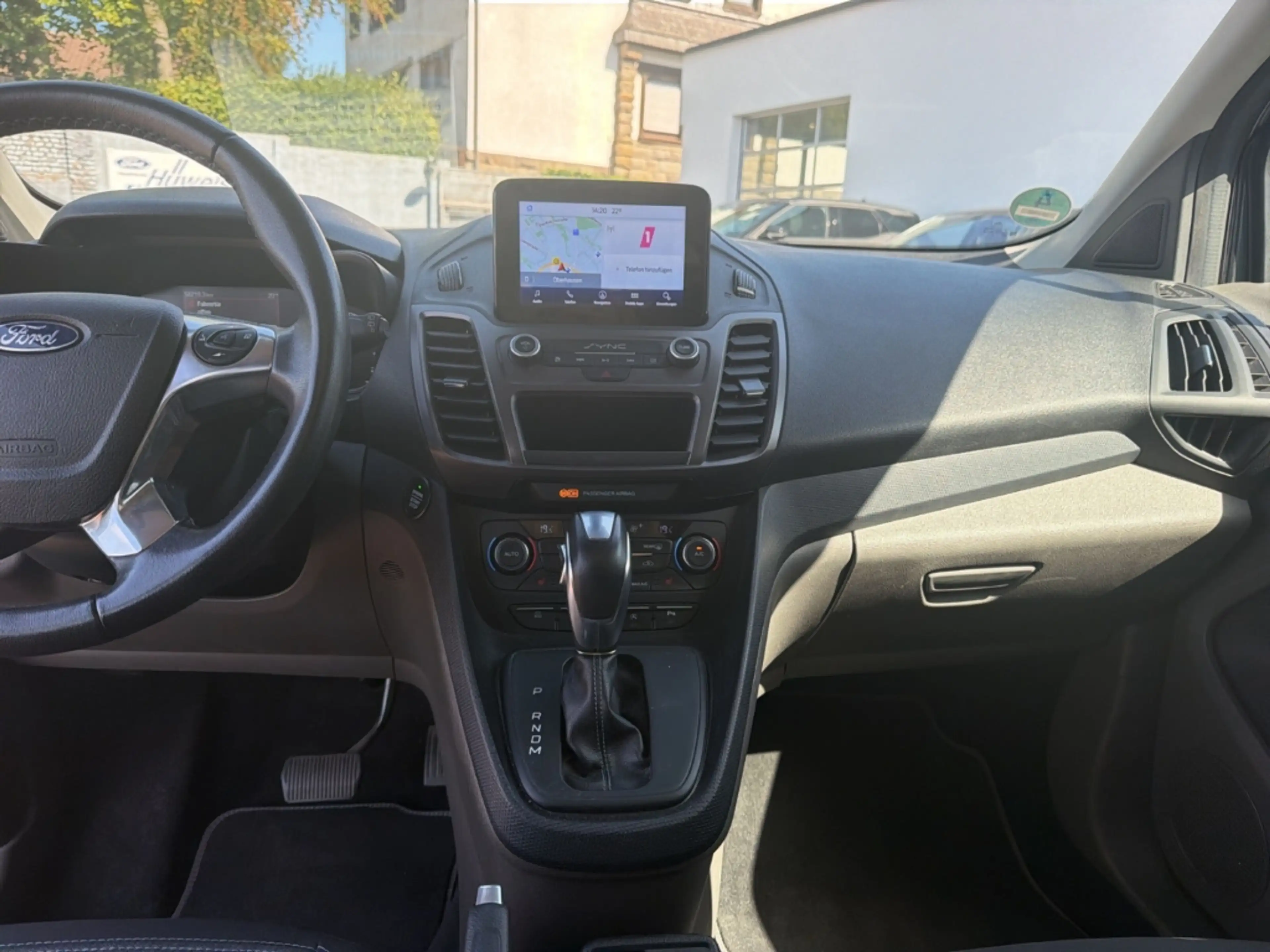 Ford Grand Tourneo Active Glasdach Navi 7Sitze GJR PPS RFK — photo 10