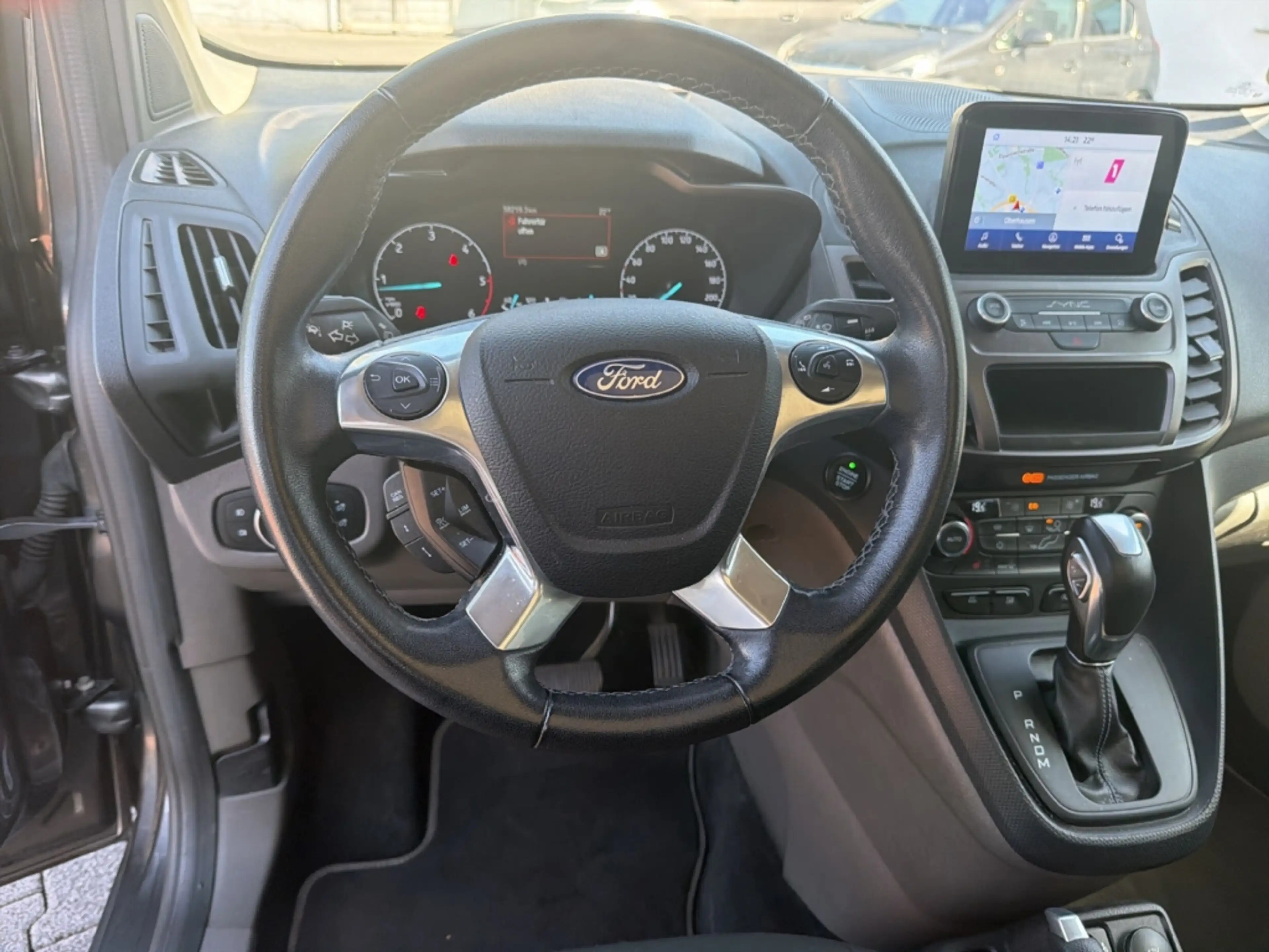 Ford Grand Tourneo Active Glasdach Navi 7Sitze GJR PPS RFK — photo 9