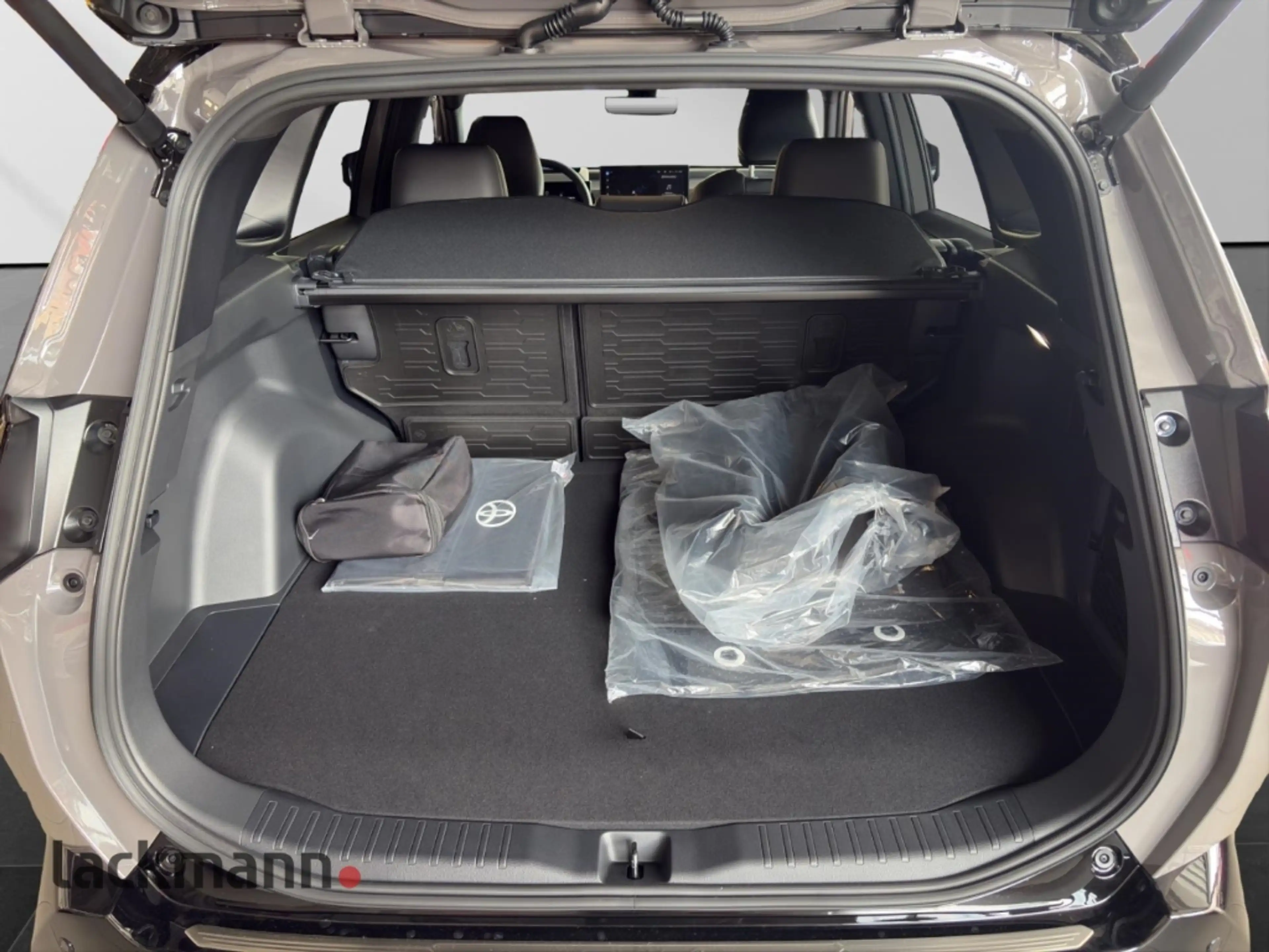 Toyota RAV 4 2,5L Plug-in Hybrid, Style *Comfortpaket* — photo 8