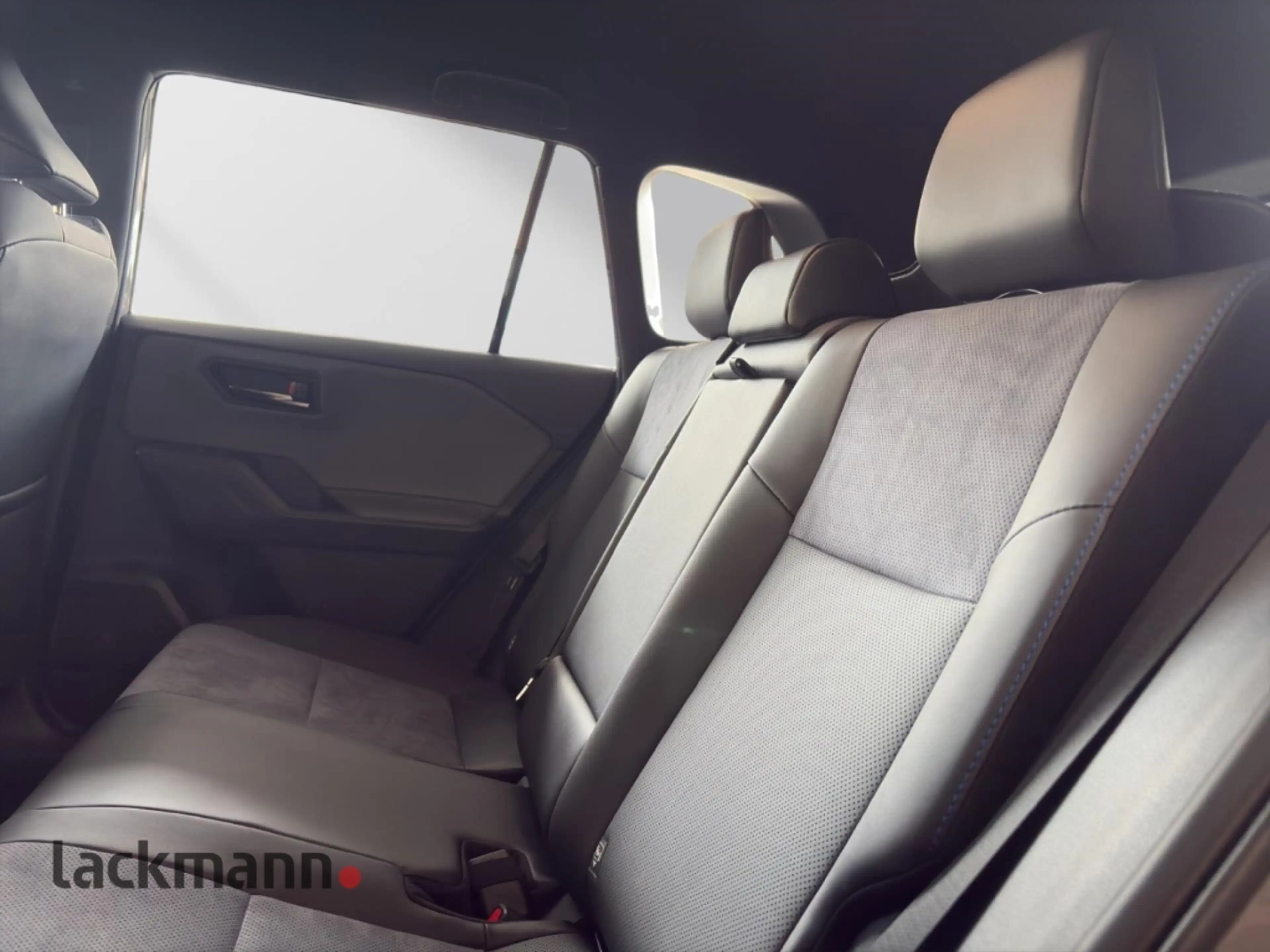 Toyota RAV 4 2,5L Plug-in Hybrid, Style *Comfortpaket* — photo 10