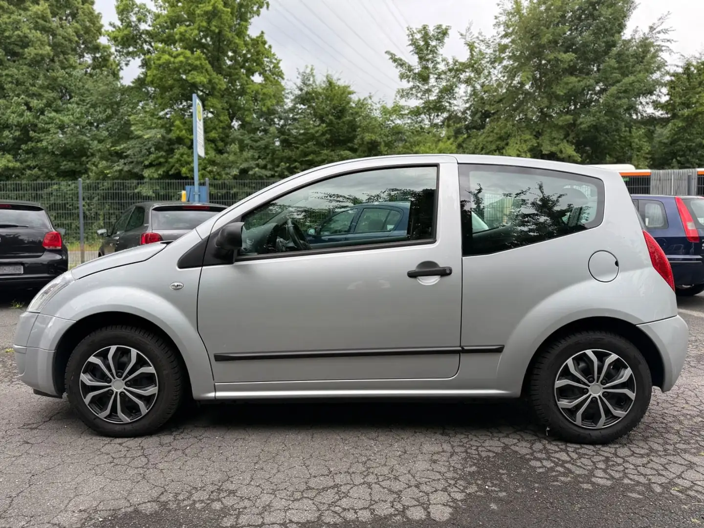 Citroen C2 Style Grau - 2