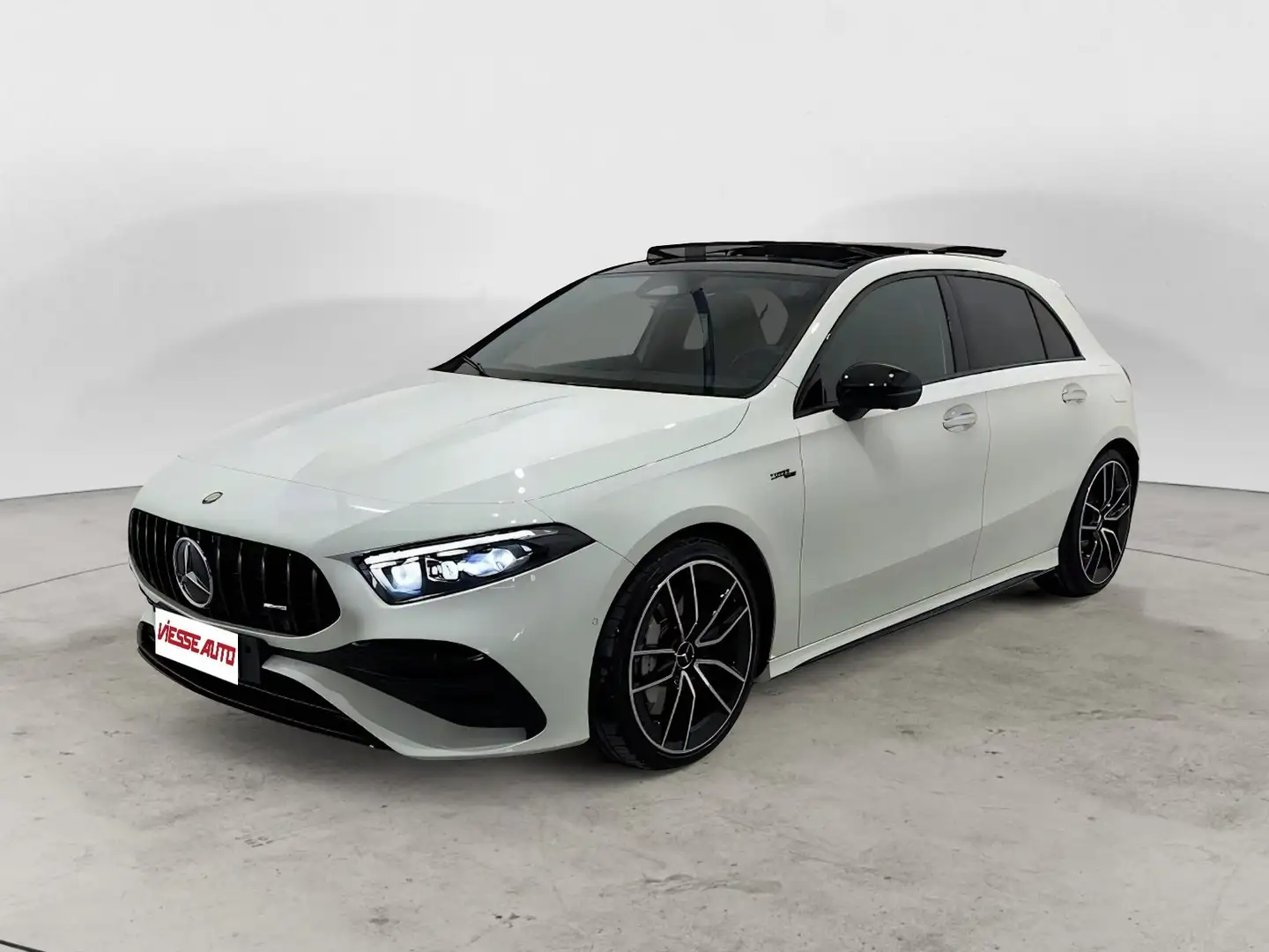 Mercedes-Benz A 35 AMG Classe A - W177 2023 Line Premium Plus 4matic auto Bianco - 1