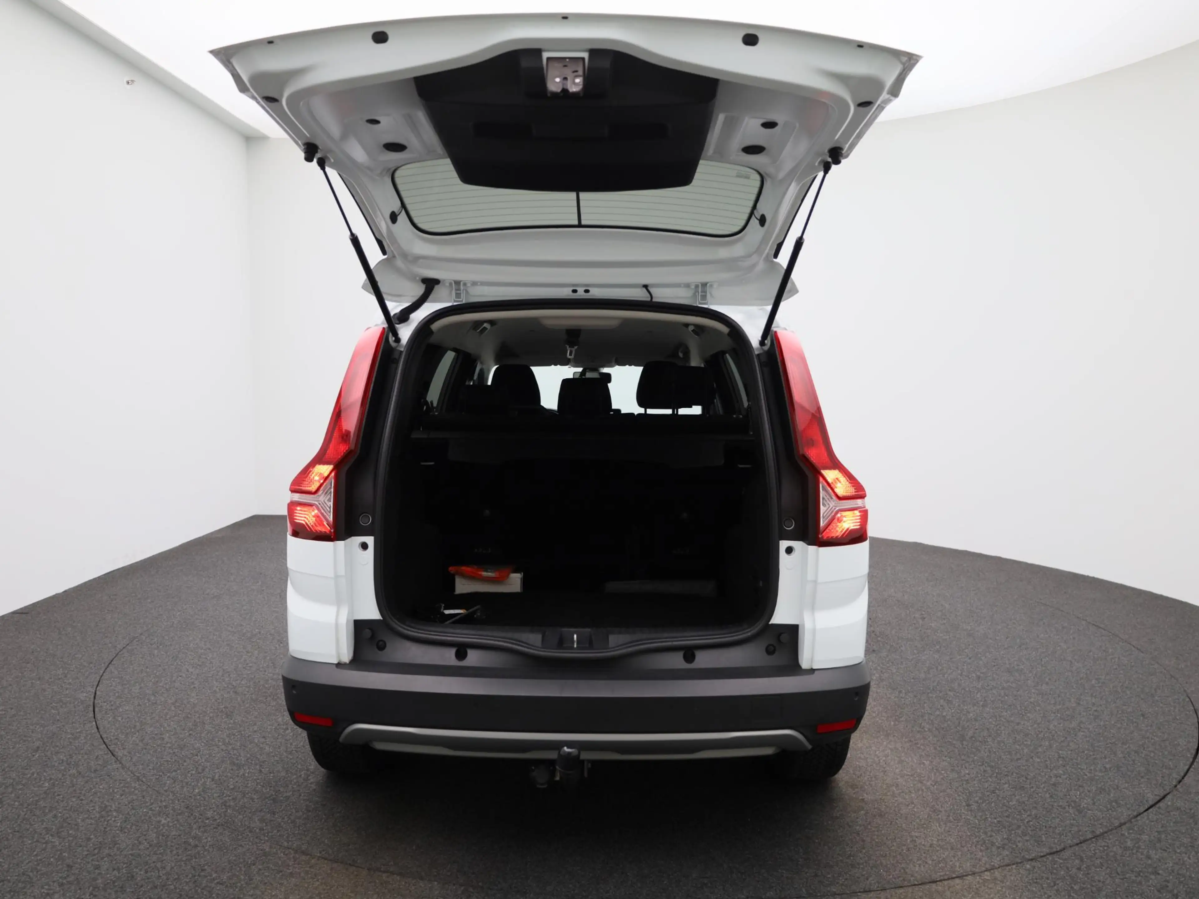Dacia Jogger 1.0 TCe Comfort 5p. PDC Voor | Trekhaak | Cruise c — photo 11