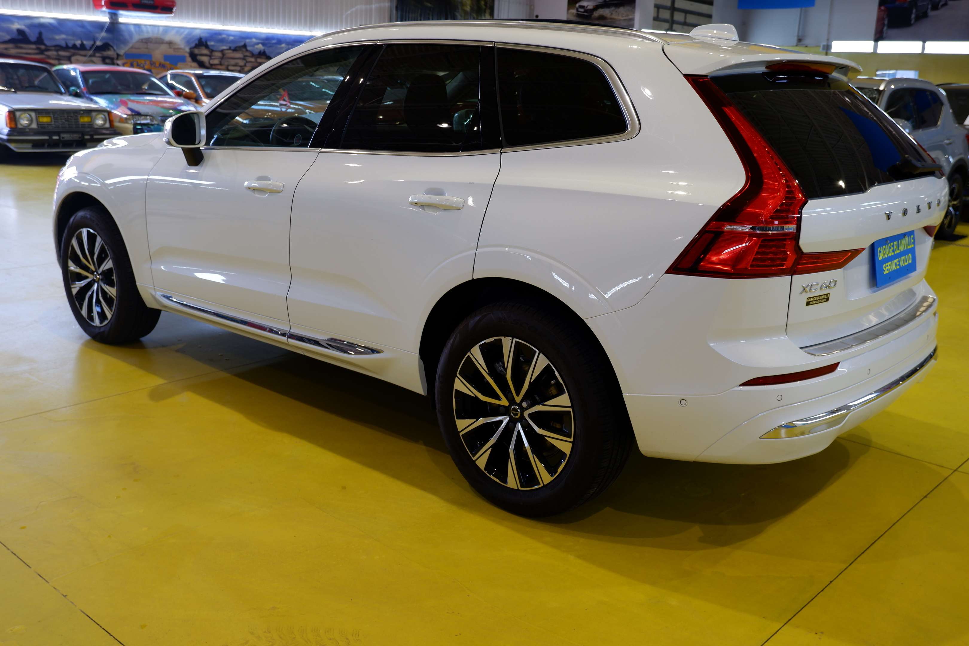 2023 Volvo XC60 Inscription Expression, Harman/Kardon,Auto Pilot, — снимка 2