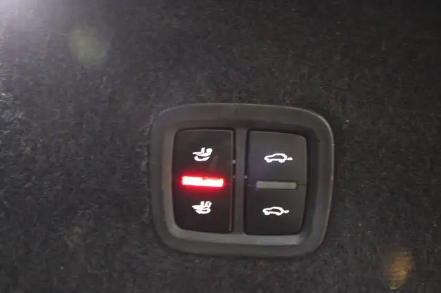 Porsche Cayenne view 11