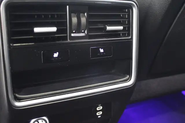 Porsche Cayenne view 14