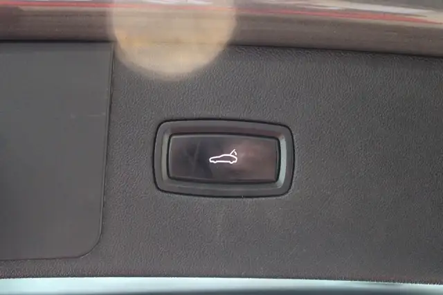 Porsche Cayenne view 12