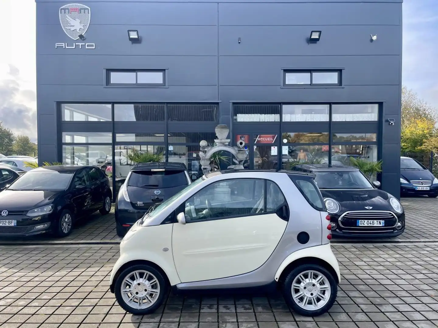 smart forTwo 0.7i 61ch TRUESTYLE SOFTOUCH A Jaune - 1