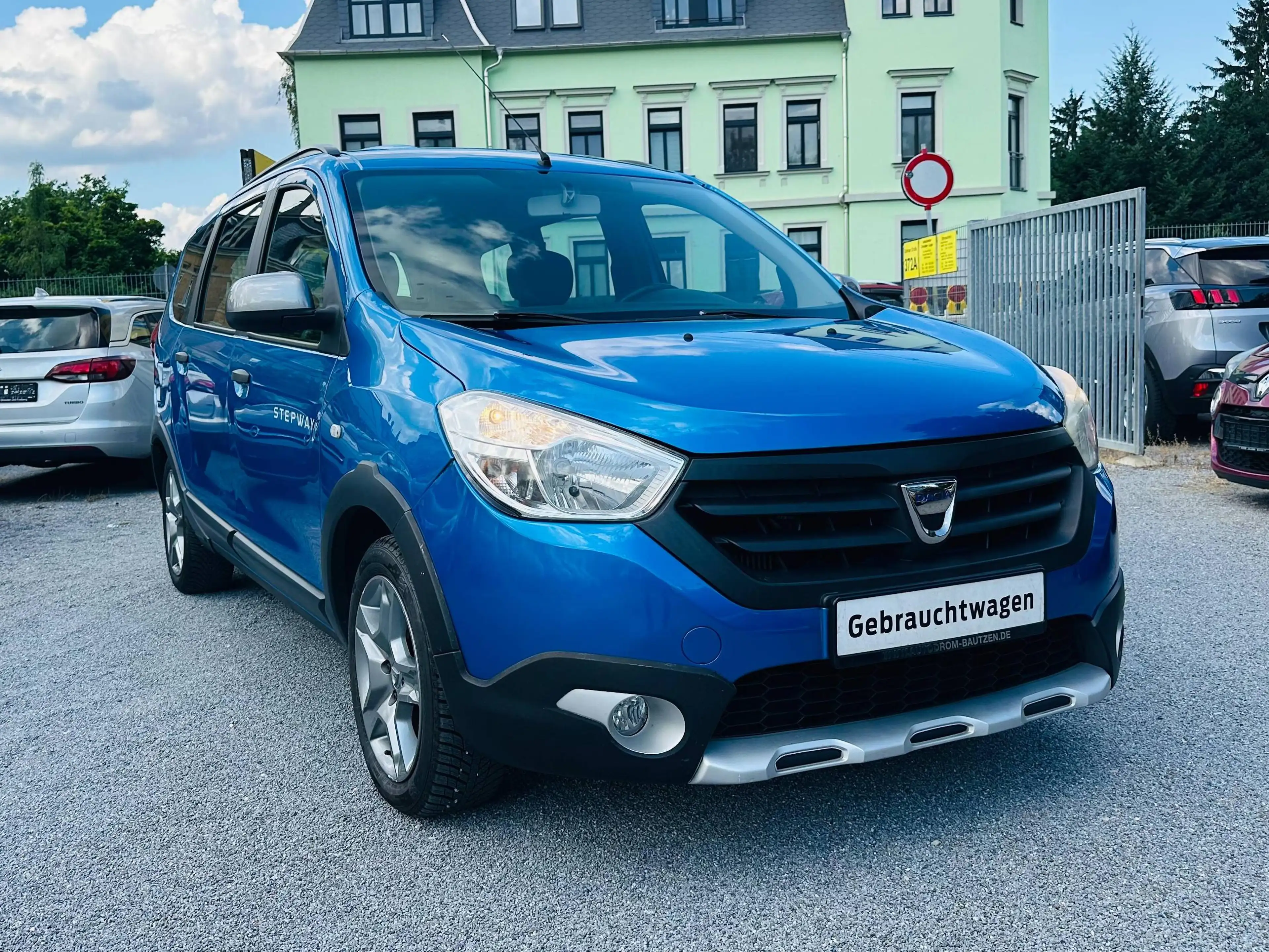 Dacia Lodgy Stepway Celebration 101000 KM KLIMA CAMERA ANHÄNGERKUPPLUNG EPH SITZHEIZUNG