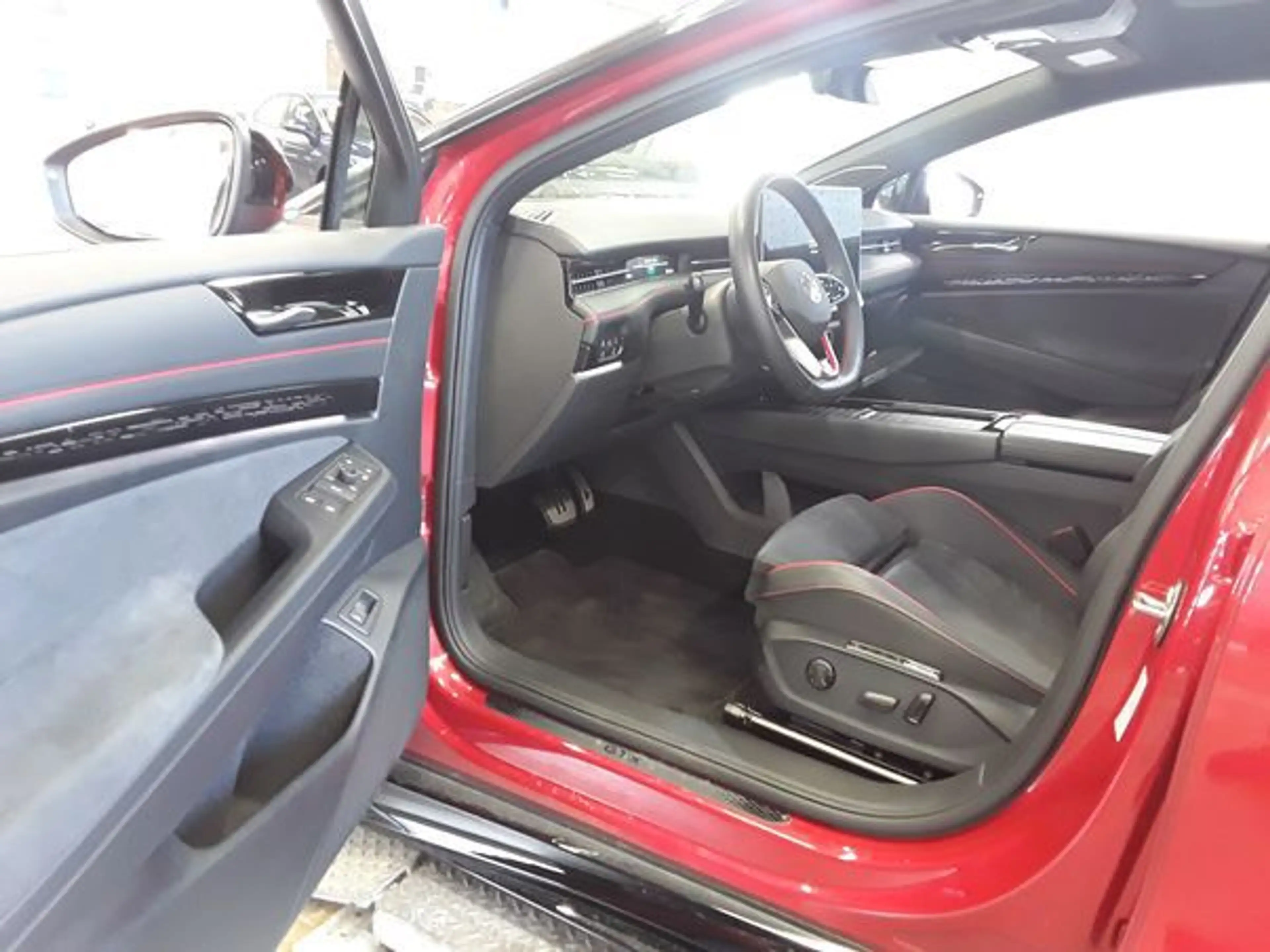Volkswagen ID.7 GTX Tourer 4MOTION 250 kW (340 PS) 86 kWh 1-Gan... — photo 5