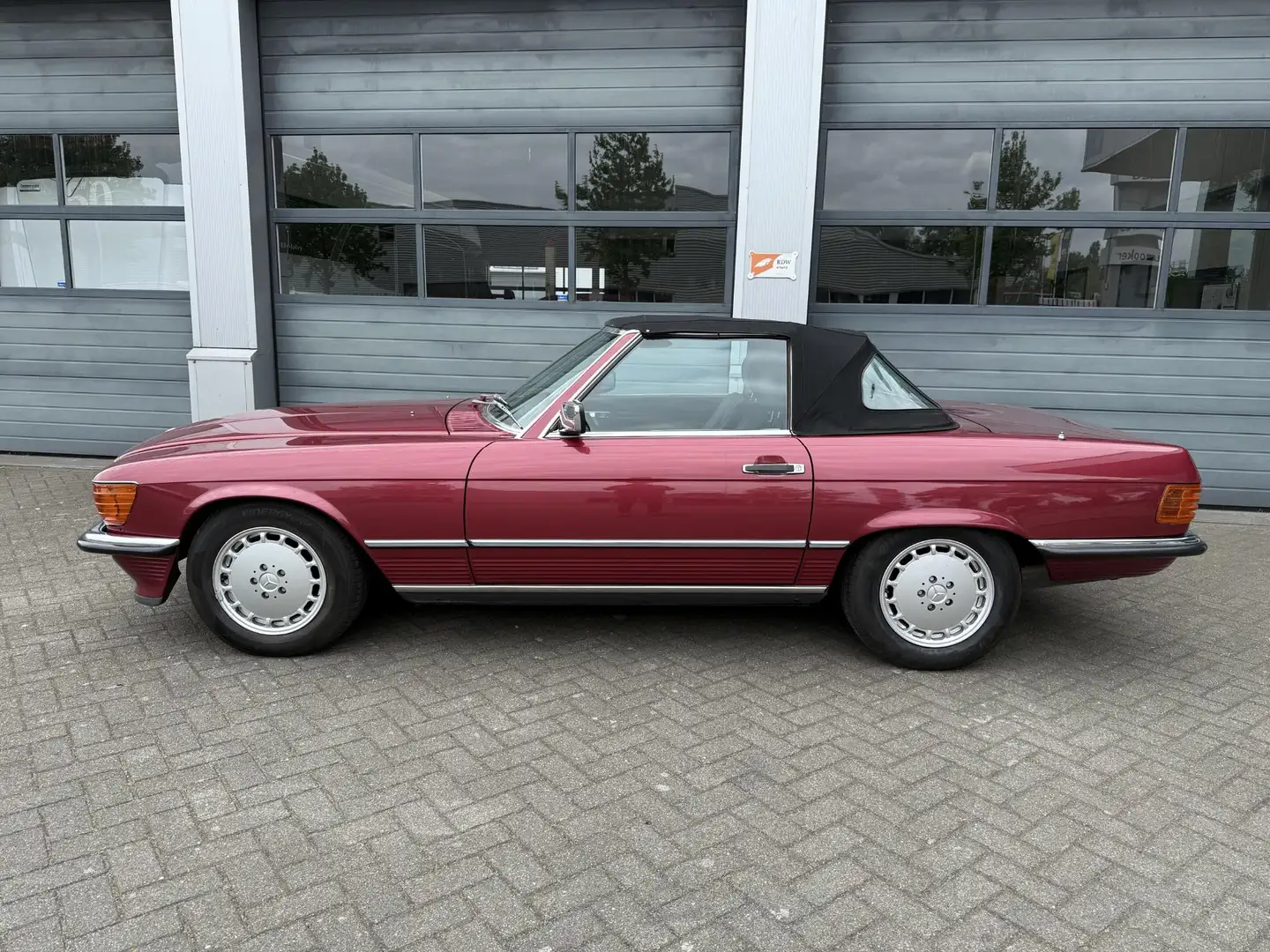 Mercedes-Benz SL 300 SL 180 PK Automaat APK 4-2027. Rood - 2