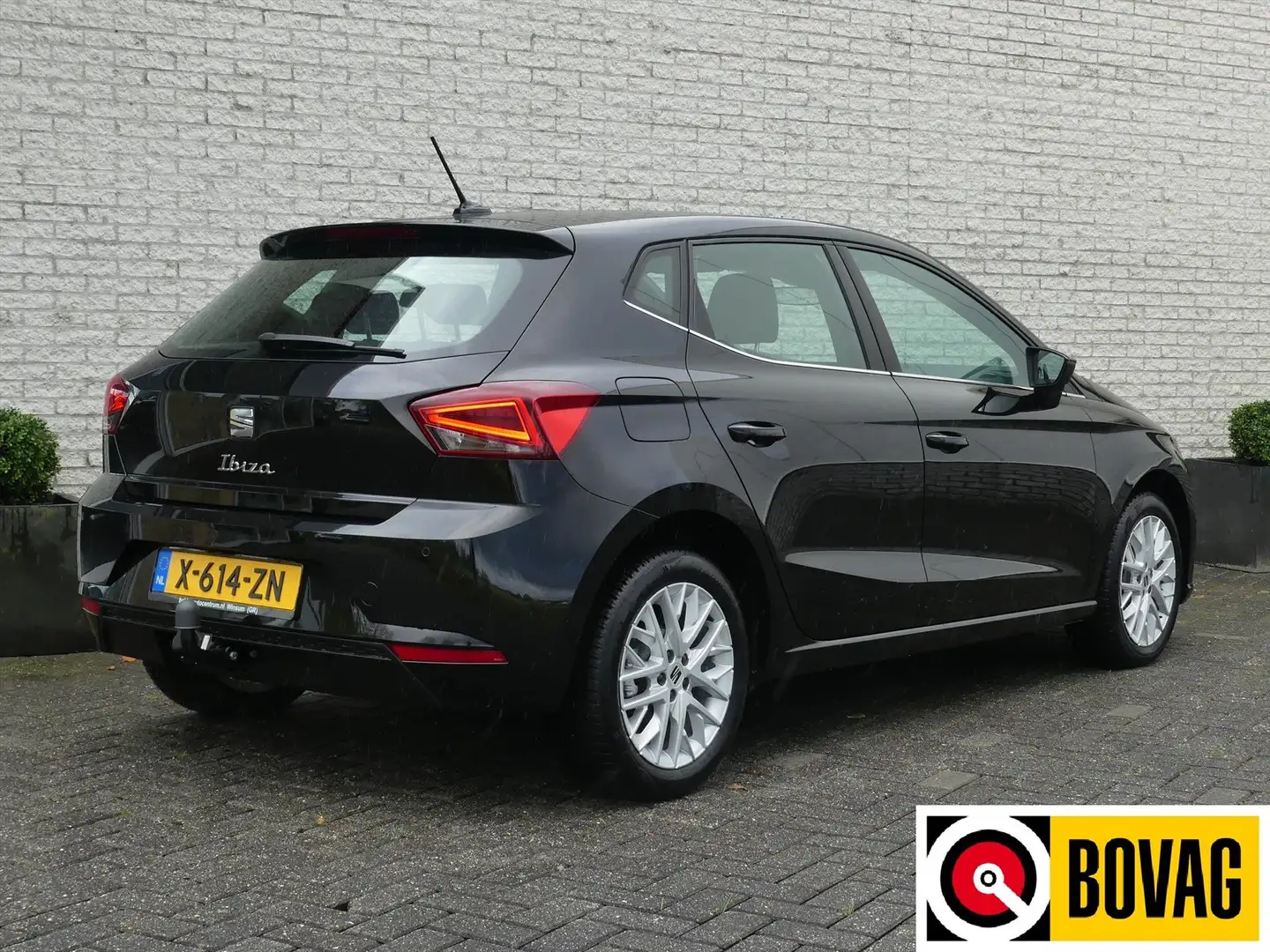 SEAT Ibiza 1.0 TSI 110PK AUTOMAAT NAVI/CAMERA/TREKHAAK/VIRT.C Zwart - 2
