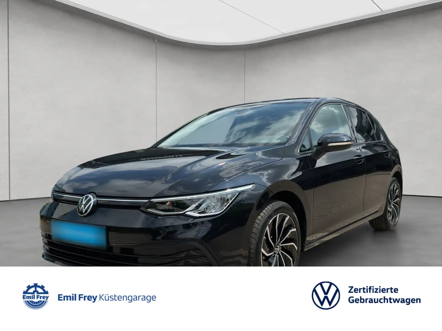 Volkswagen Golf VIII 1.5 eTSI DSG Life NAVI PDC SHZ ACC APP Schwarz - 1