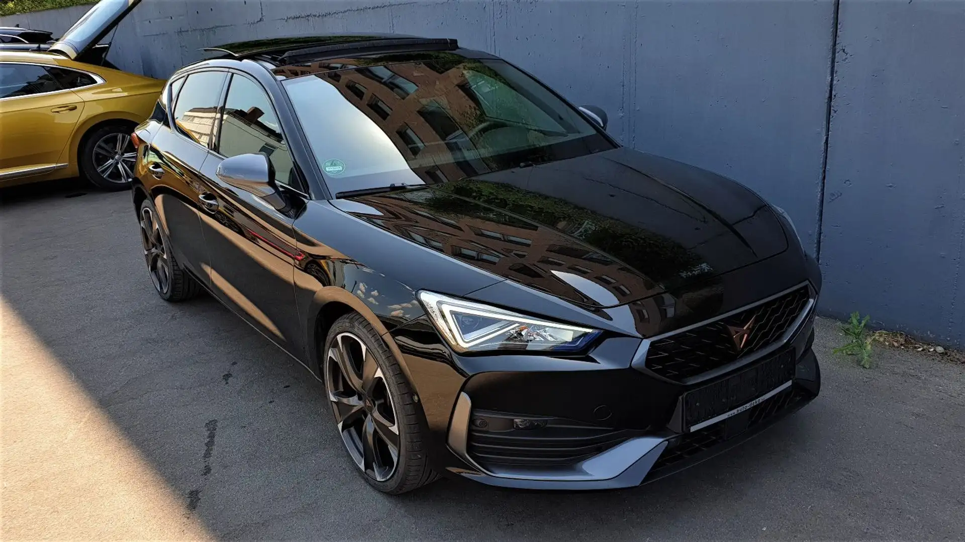 CUPRA Leon 1.4 e-HYBRID DSG Pano/Navi+/ACC/Kamera Schwarz - 2