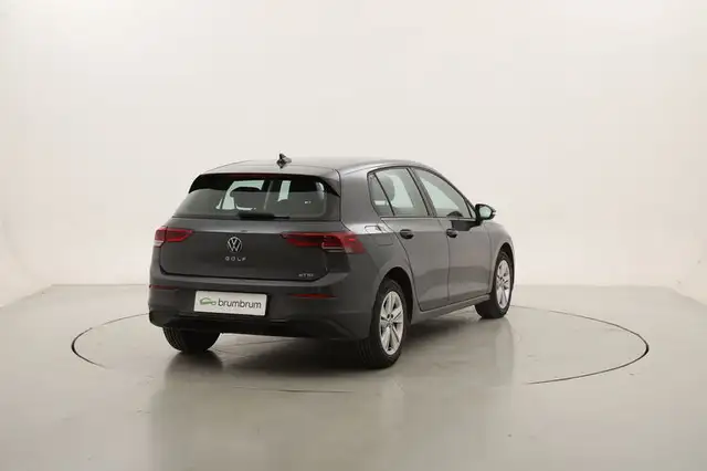 Volkswagen Golf view 5
