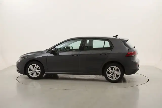 Volkswagen Golf view 2